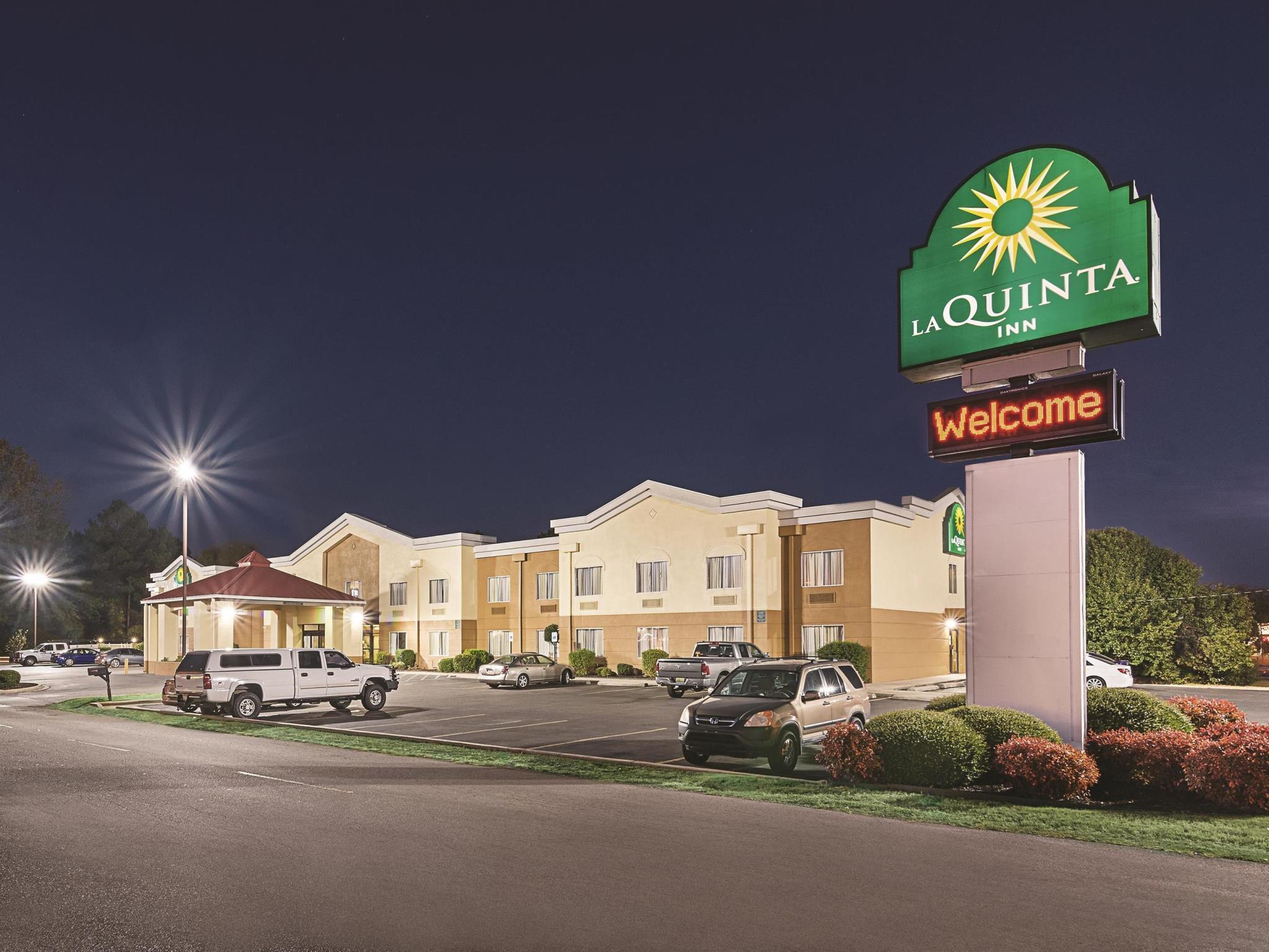 La Quinta Inn By Wyndham Decatur Alabama Exterior photo