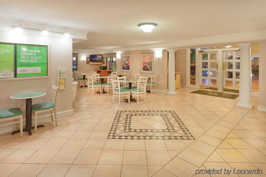 La Quinta Inn By Wyndham Decatur Alabama Exterior photo